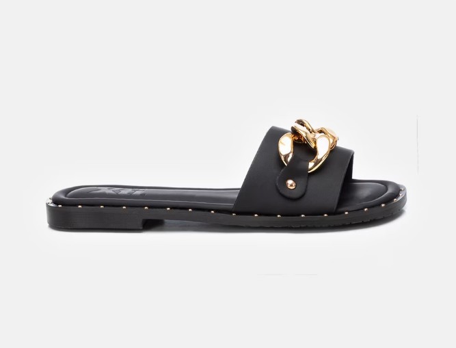 Sandalias planas de mujer de pala en color negro