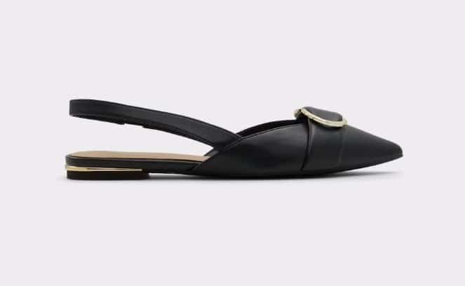 Slippers de mujer en color negro con punta afilada