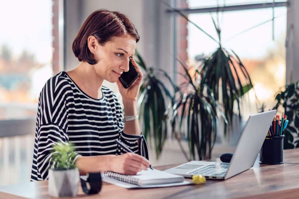 ¿Qué herramientas y políticas específicas pueden ayudar a superar estos desafíos?