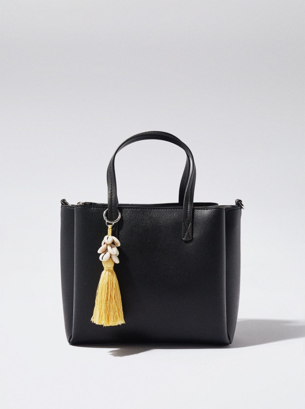 7 bolsos de Parfois que combinan con todo y tirados de precio