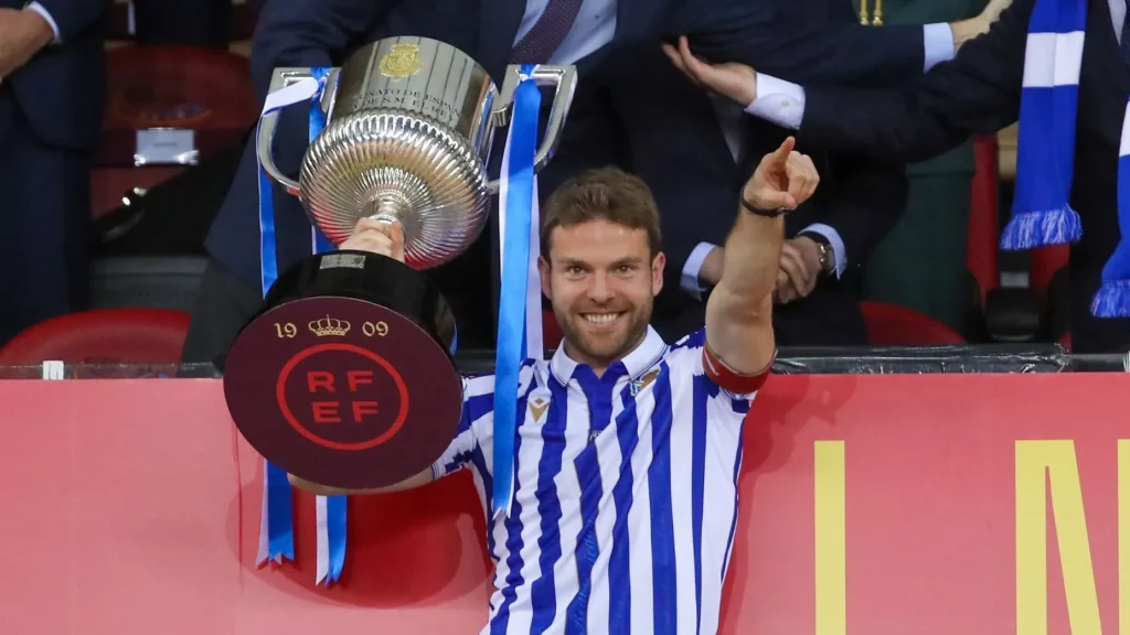 El mítico jugador de la Real Sociedad que dice definitivamente adiós 248 Un capitán que baja la guardia