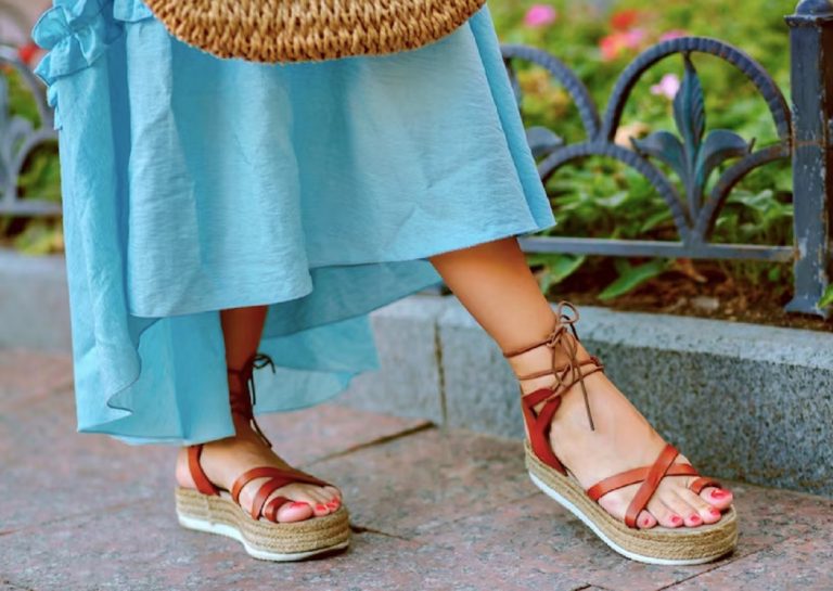5 aspectos en los que se fijan las mujeres al comprar calzado veraniego
