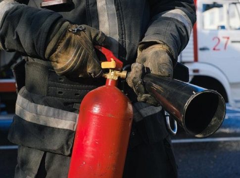 El debate sobre los coches eléctricos y su riesgo real de incendio El debate sobre los coches eléctricos y su riesgo real de incendio