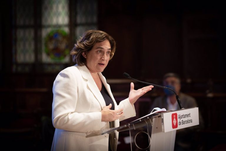 Ada Colau sueña con ser ministra tras su derrota en Barcelona