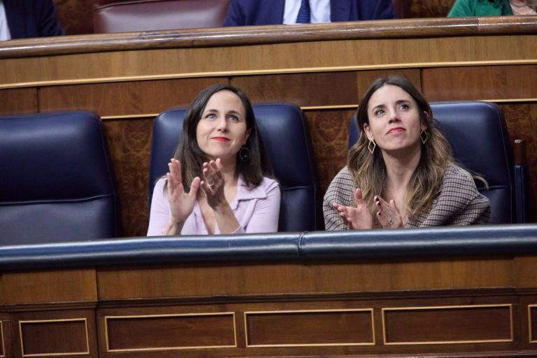 Podemos tira de los héroes del capitalismo para su campaña electoral