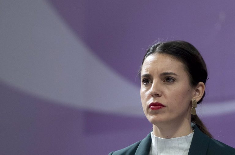 Irene Montero se 
