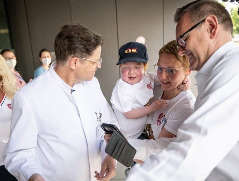 FrédARico, el primer payaso clínico virtual del mundo, ayuda a médicos y enfermeras de todo el mundo