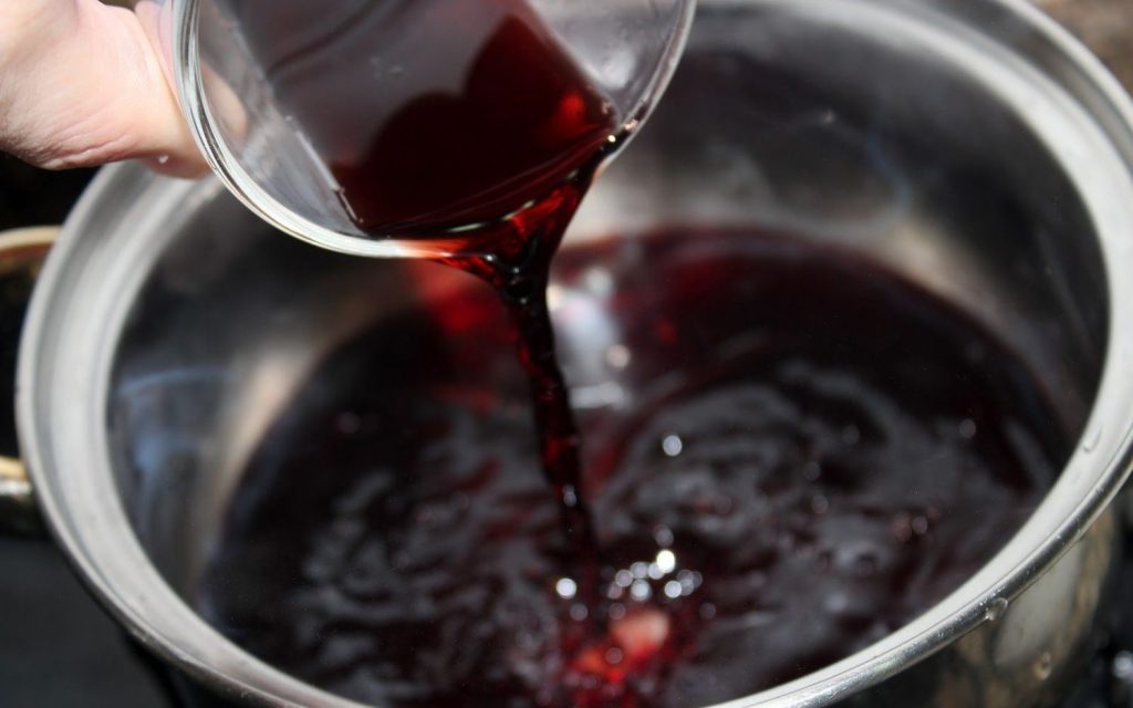 Arguiñano prepara un postre tradicional vasco que deleita a cualquiera 75 image 39 16