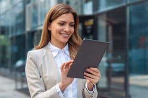 Mantenerse al día en el mundo de las inversiones con la revista digital Zona de Bolsa