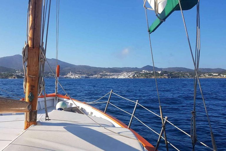 Los principales beneficios derivados de la venta de embarcaciones de la empresa Motonàutica Manel en Cadaqués