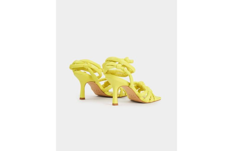 OMAIS y sus modelos de sandalias para el verano