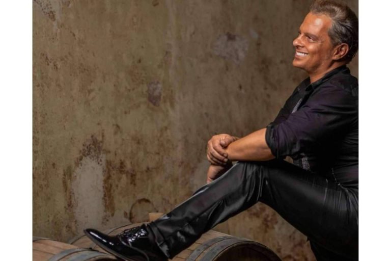 Luis Miguel 2 ofrece un regalo original y especial para los fanáticos de Luis Miguel