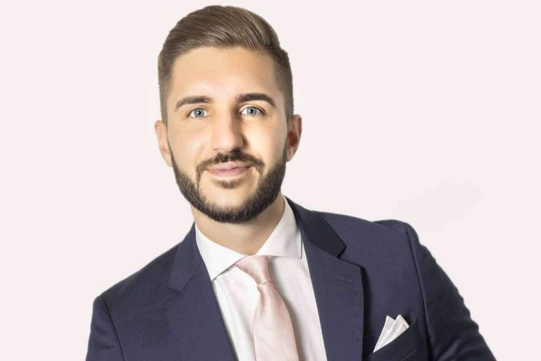 David Valtueña; 'Nada sale más caro que un agente inmobiliario poco profesional'