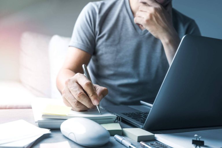 ¿En qué consiste el programa de formación bonificada de FUNDAE?