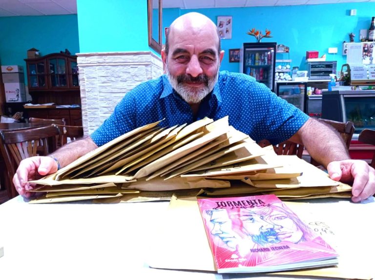 Richard Techera ha publicado la segunda edición de 'Tormenta de sombras', una obra transgresora que se dirige a un público de mente abierta