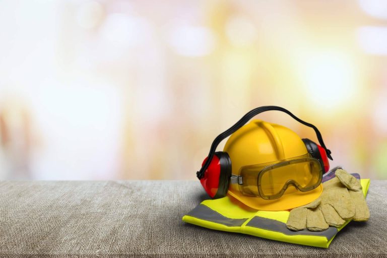 Tomás Beltrán y su suministro de vestuario laboral para verano