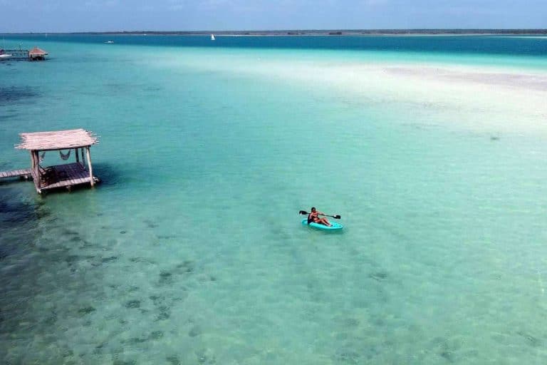 Increíbles habitaciones en medio de la naturaleza en el hotel en Bacalar CASABAKAL