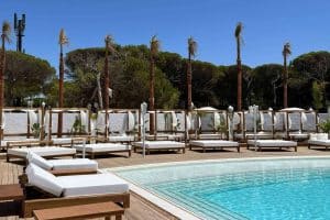 Taztú ofrece instalaciones de sonido e iluminación profesional para hostelería así como beach club