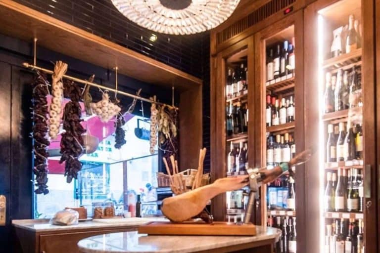 Taztú ofrece reformas restaurantes entre otros espacios del sector de la hostelería