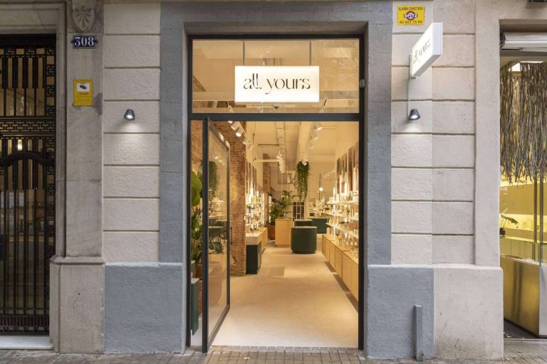 All Yours, la tienda de cosmética en Barcelona que promueve la clean beauty y el bienestar responsable