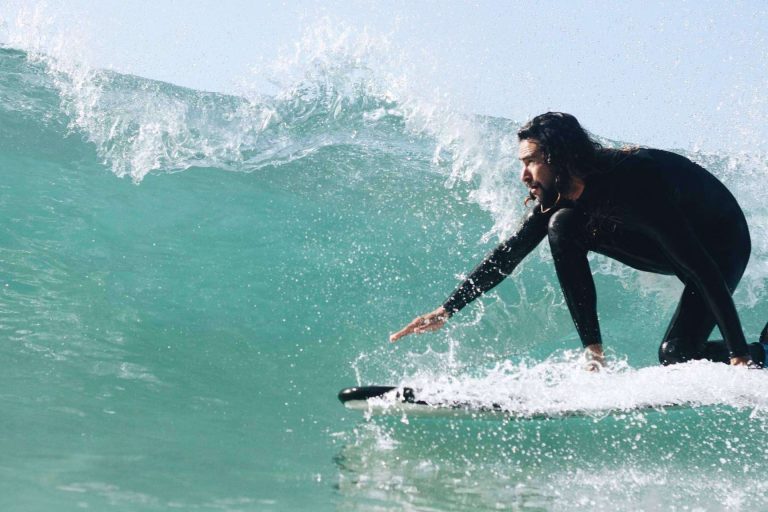 ¿Cómo elegir la tabla de surf adecuada para comenzar en el mundo del surf?