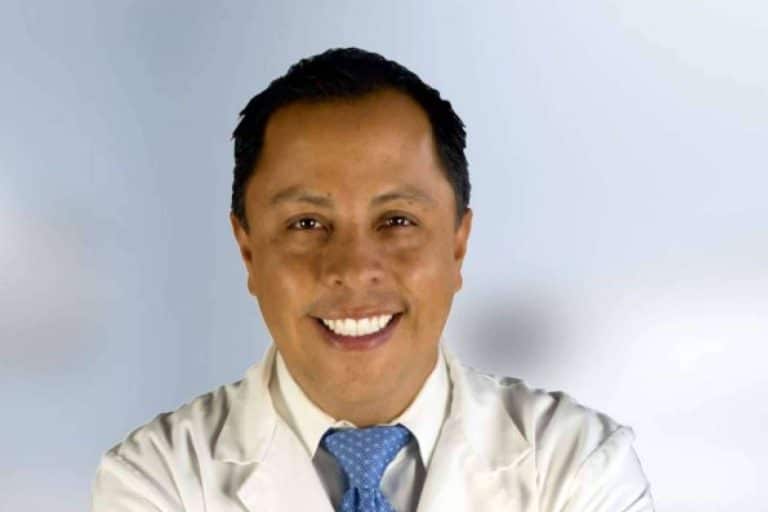 Participar en el curso inmersivo del Metaverso Agora, una plataforma de gestión de práctica interactiva de las clínicas virtuales en odontología (VDS)