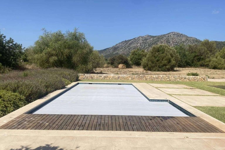 Ingerclima es una empresa que fabrica cubiertas automáticas para piscinas