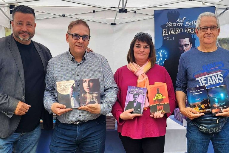 Pluma de Sueños tuvo presencia en la Feria de Sant Jordi