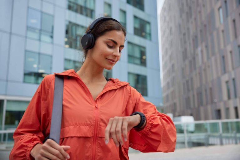 ¿Cómo controlar en todo momento constantes y vitales?, con la ayuda de Wearable Beat One Watch