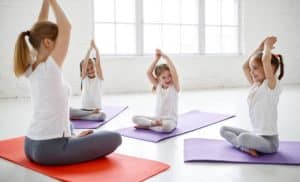 ¿Es recomendable practicar yoga en niños?