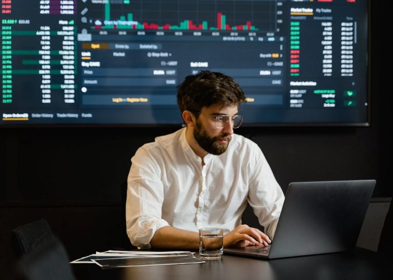 ¿Qué hace de Kudos Capital Management un broker confiable? ¿Quién es este broker que opera en Colombia y México?