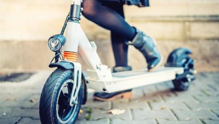 ¿Buscas un patinete eléctrico barato? La OCU recomienda estos