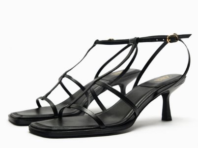 Sandalia de tacón con tiras de Zara