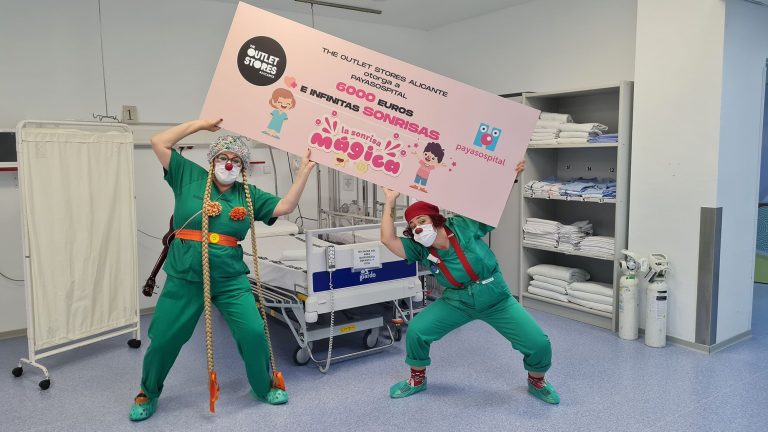 The Outlet Stores Alicante dona 6.000 euros para los niños hospitalizados en su última acción solidaria