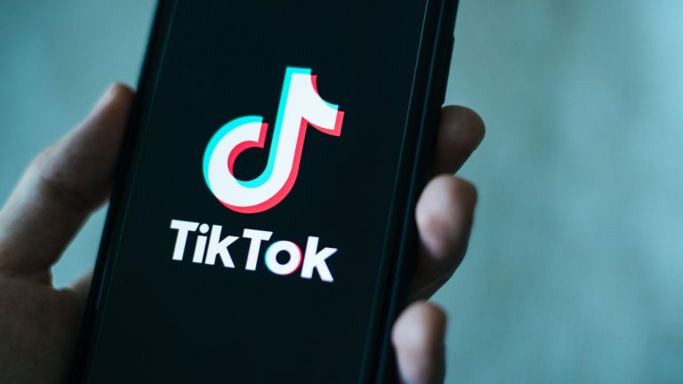 TikTok cambia funciones de la herramienta Creative Center por el "mal uso" de unos analistas críticos con la red social