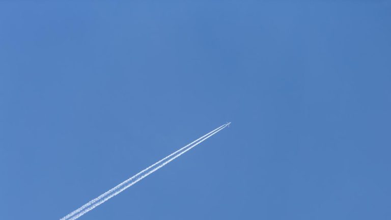 ¿Manipulan las nubes? La AEMET se moja y las redes se incendian