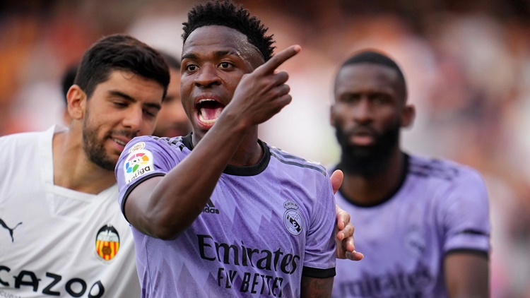 Gabriel Rufián se olvida del significado de "racismo" 1 Vinicius rufián racismo