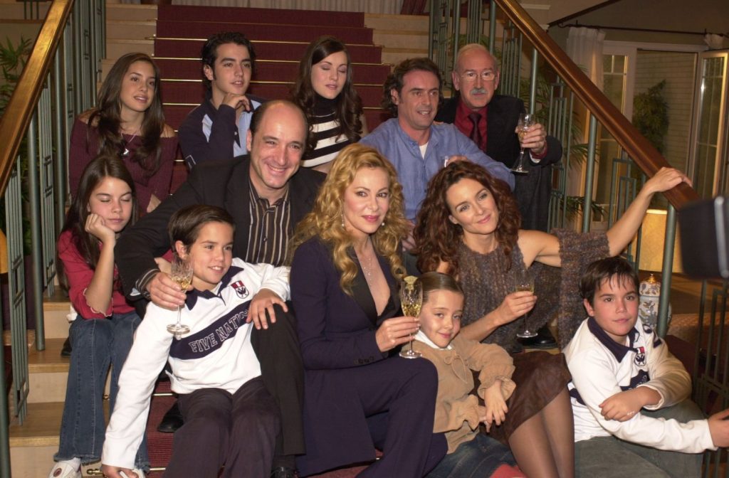 También es director y guinista