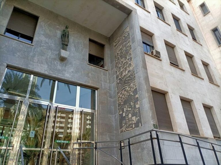 Juzgan este viernes a un hombre acusado de poseer y distribuir pornografía infantil en las redes