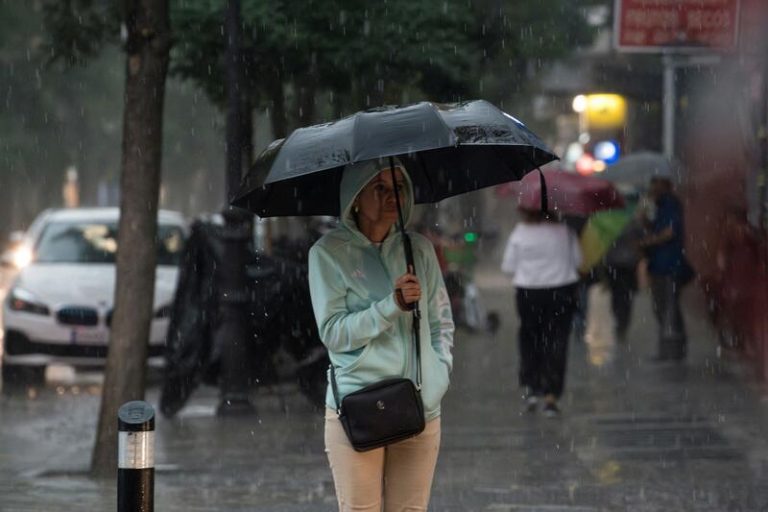 Las lluvias y tormentas serán las protagonistas de este domingo en nueve comunidades autónomas