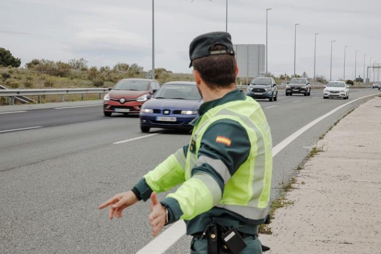 Las carreteras españolas registran 15 muertos este fin de semana, 4 de ellos motoristas y un peatón
