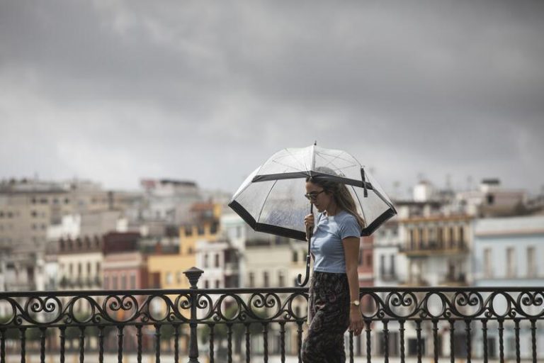 Lluvias y tormentas podrán en riesgo a nueve provincias de la mitad norte y Baleares tendrá aviso por calor