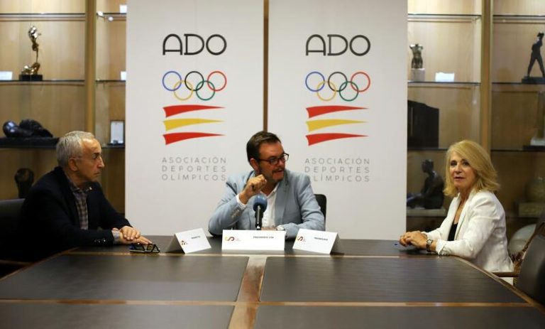 CSD, COE y RTVE firman el convenio del Programa ADO para París 2024