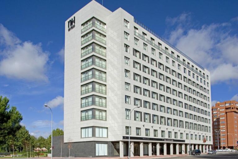 La junta de NH aprueba la reelección de Aragonés como consejero ejecutivo