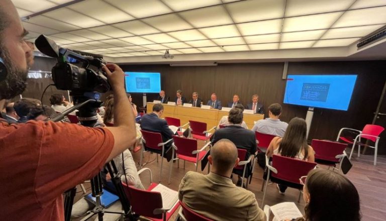 Alertan del riesgo para la UE de la influencia rusa a través de Argelia en el Magreb