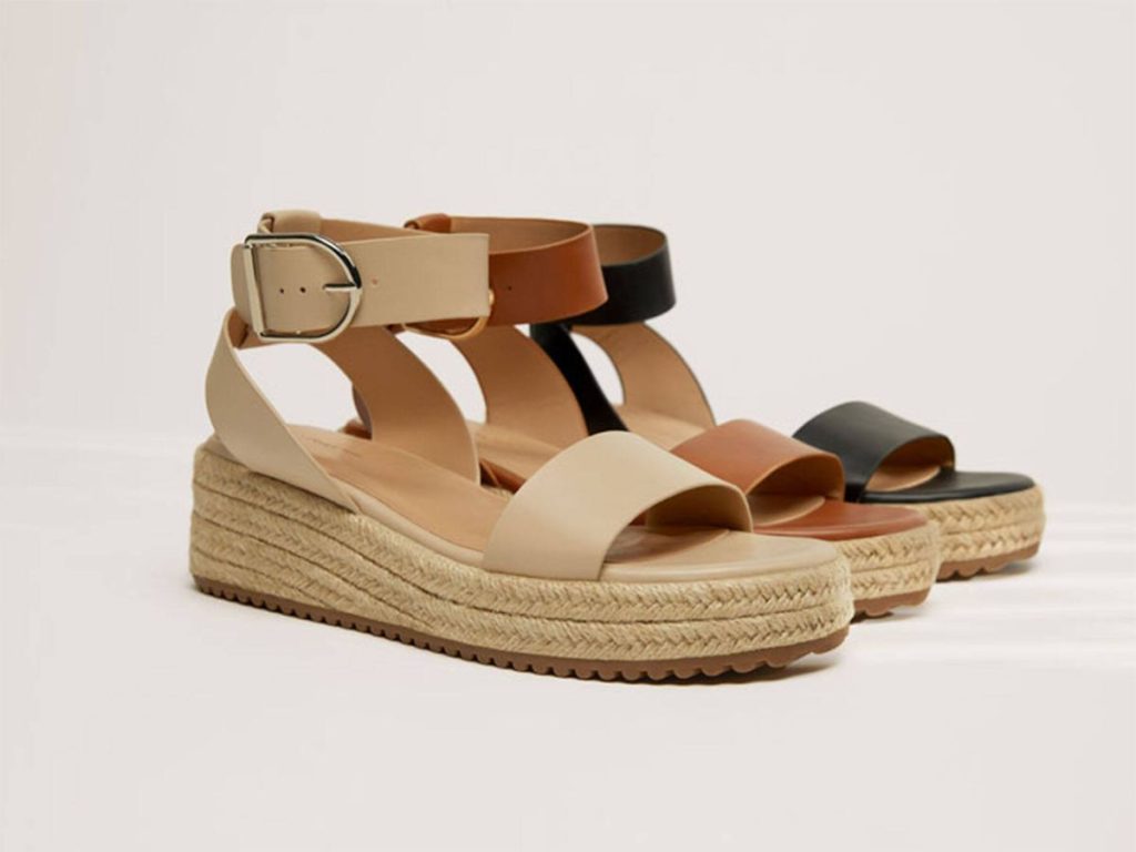 Sandalia cuña tejido de Zara
