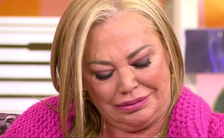 Belén Esteban termina llorando y abandona Ni que fuéramos tras una pregunta de Gonzalo Vázquez 