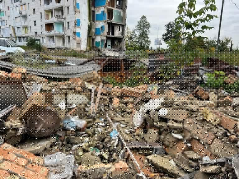 Global Humanitaria presenta en Barcelona una muestra sobre el impacto de la guerra en la educación