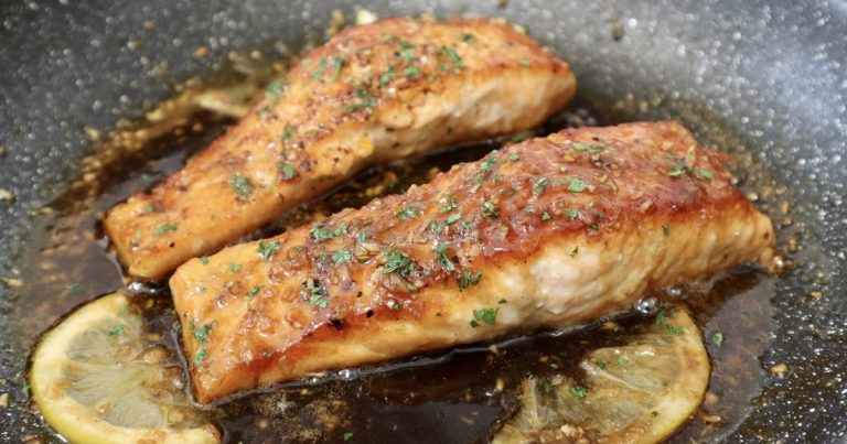 Cómo hacer un salmón con salsa de soja facilísimo y de rechupete