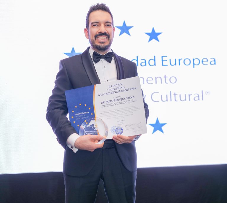 El Doctor Jorge Duque recoge el premio Dr. Fleming a la Excelencia Sanitaria en su II Edición